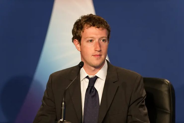 Mark Zuckerberg muốn l&agrave;m "si&ecirc;u nh&acirc;n": Tạo ra người song tr&ugrave;ng AI kiểm so&aacute;t 70.000 nh&acirc;n vi&ecirc;n Meta - Ảnh 1.