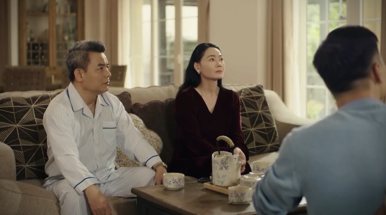 Bước ch&acirc;n v&agrave;o đời - Tập 27: Qu&acirc;n đồng &yacute; đi du học, đặt điều kiện với bố mẹ để bảo vệ Thương - Ảnh 4.