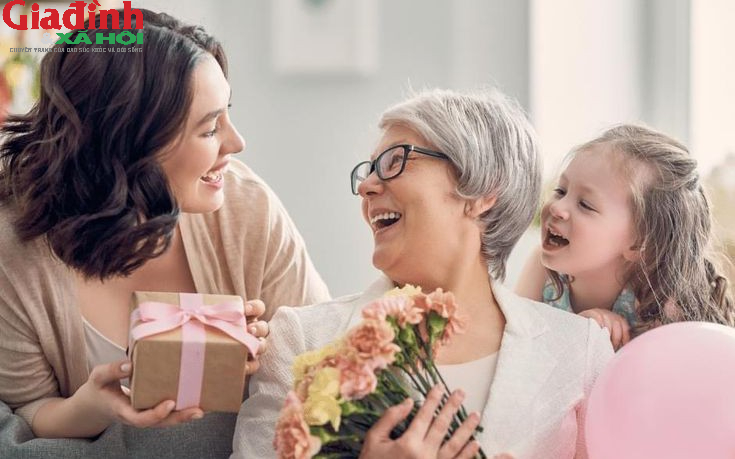 Kh&ocirc;ng cần cố lấy l&ograve;ng: 5 c&aacute;ch gi&uacute;p mẹ chồng tự nhi&ecirc;n y&ecirc;u qu&yacute; bạn - Ảnh 1.