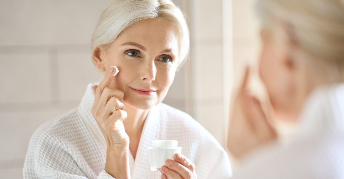 Những dấu hiệu đặc trưng lão hóa ở phụ nữ: 1 mùi, 2 to, 3 nhỏ - Ảnh 2.