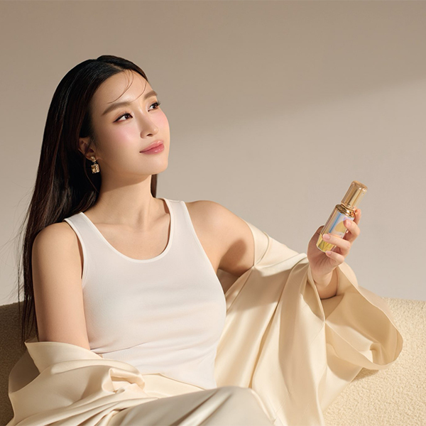 H&igrave;nh ảnh v&agrave; động th&aacute;i của Hoa hậu Đỗ Mỹ Linh trước khi xuất hiện tin đồn mang thai sắp sinh - Ảnh 9.