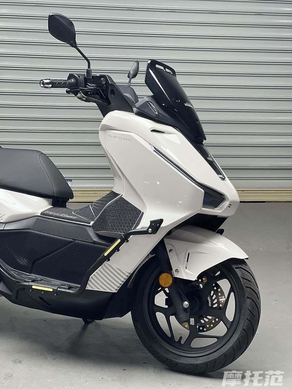 Xe ga 150cc mới của Honda gi&aacute; 62 triệu đồng , trang bị như SH - Ảnh 3.