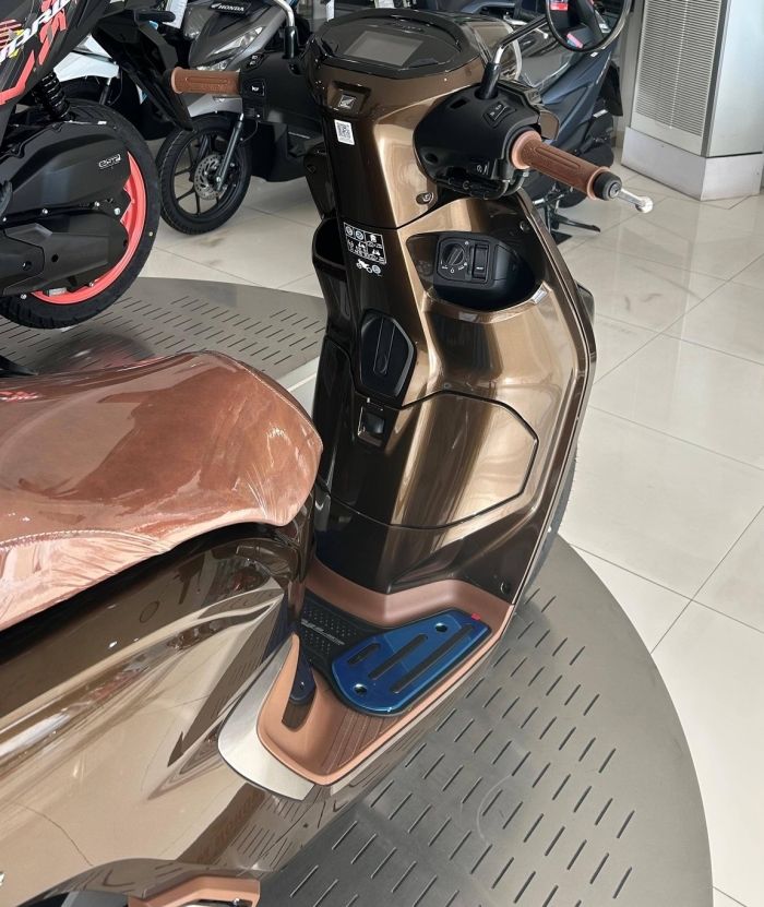 Trải nghiệm xe ga 160cc gi&aacute; 46 triệu đồng của Honda phong c&aacute;ch retro, trang bị chất hơn cả SH, rẻ hơn SH Mode, chỉ ngang Lead chị em nh&igrave;n l&agrave; m&ecirc; - Ảnh 5.