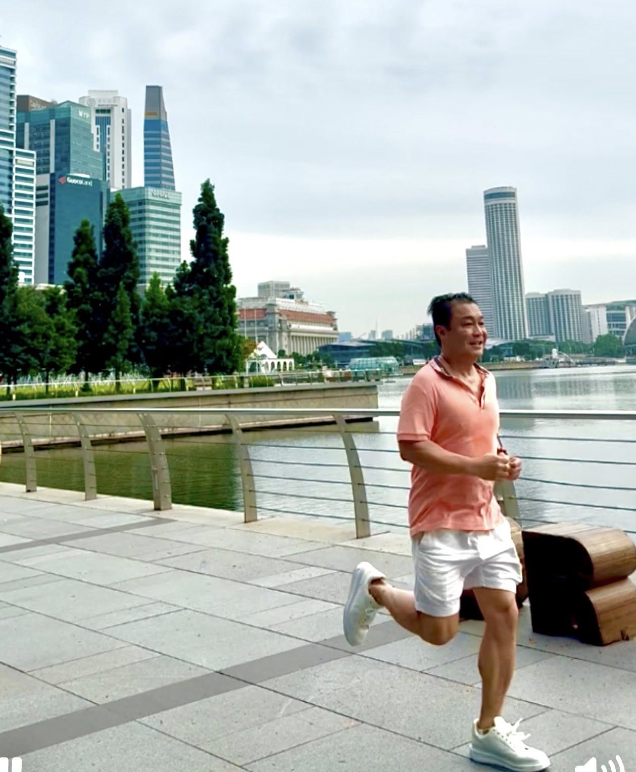 L&yacute; H&ugrave;ng - nam thần m&agrave;n ảnh thập ni&ecirc;n 90 sống độc th&acirc;n vui vẻ b&ecirc;n mẹ ở tuổi 57 - Ảnh 8.