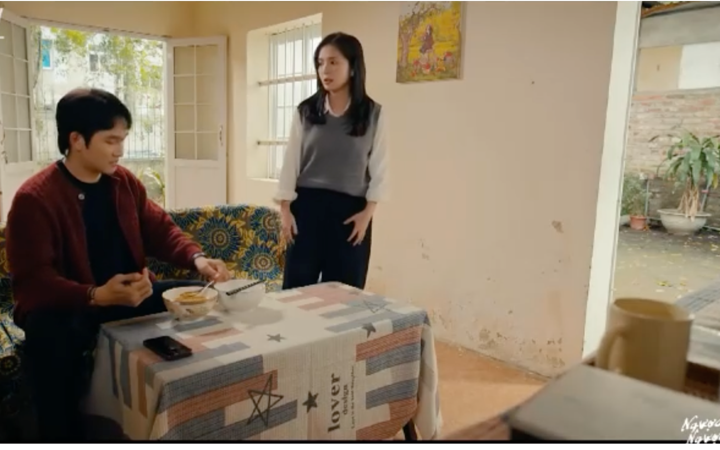 Đ&igrave;nh T&uacute; bắt Ngọc Huyền phải thể hiện như đang y&ecirc;u nhau trong "Ngược đường ngược nắng"