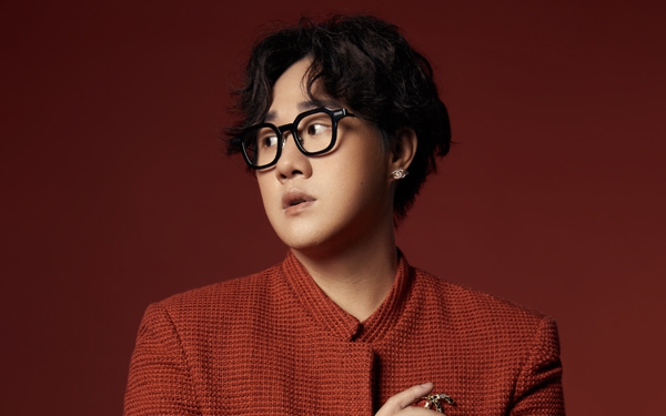 Đ&ecirc;m nhạc c&oacute; Trung Qu&acirc;n Idol bị hủy, Jun Phạm c&oacute; động th&aacute;i mới