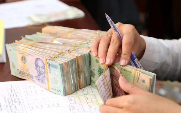 Ứng lương l&agrave; g&igrave;? Người lao động được tạm ứng tiền lương trong trường hợp n&agrave;o? - Ảnh 1.