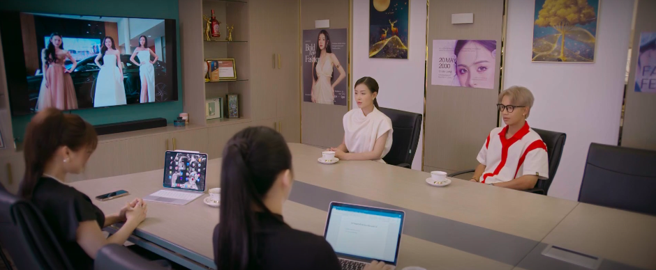 Lời hứa đầu ti&ecirc;n - Tập 3: Sự nghiệp của Vi Minh khởi sắc nhờ drama hẹn h&ograve; với thiếu gia - Ảnh 11.