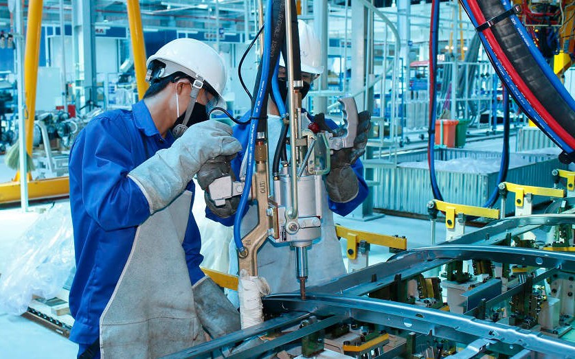 Nghỉ hưu trước tuổi: Quy định mới nhất và điều kiện hưởng lương hưu