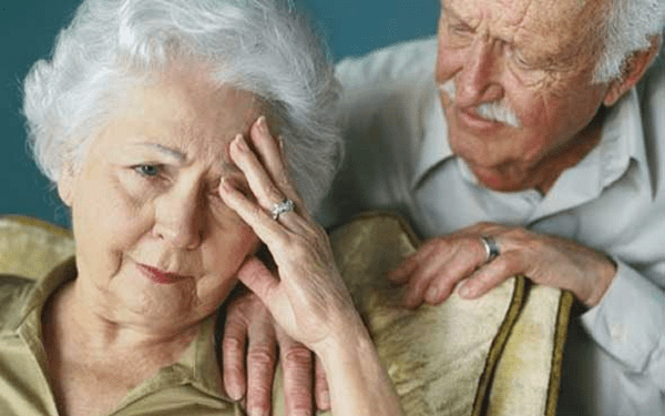 Người cao tuổi hay cáu gắt, lười vận động: Coi chừng trầm cảm chứ không phải bệnh già