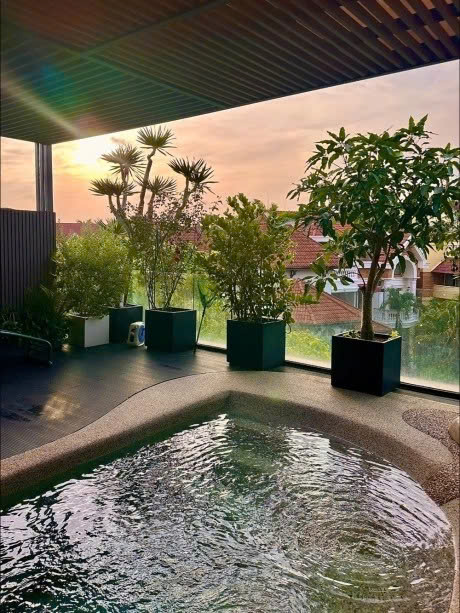 Diệp Bảo Ngọc: Mẹ đơn th&acirc;n, th&agrave;nh c&ocirc;ng với 3 c&ocirc;ng ty v&agrave; 4 phim trăm tỷ - Ảnh 9.