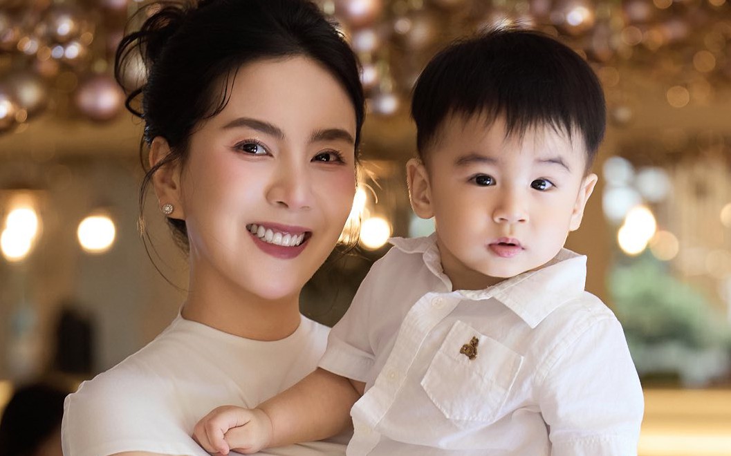 MC Mai Ngọc 36 tuổi khoe con trai 1 tuổi, phát ngôn gây bão mạng xã hội