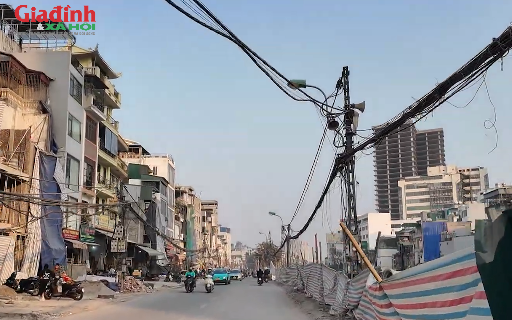 H&agrave; Nội: Bất ngờ trước gi&aacute; nh&agrave; mặt phố tại đường Đ&ecirc; La Th&agrave;nh th&aacute;ng 4/2026