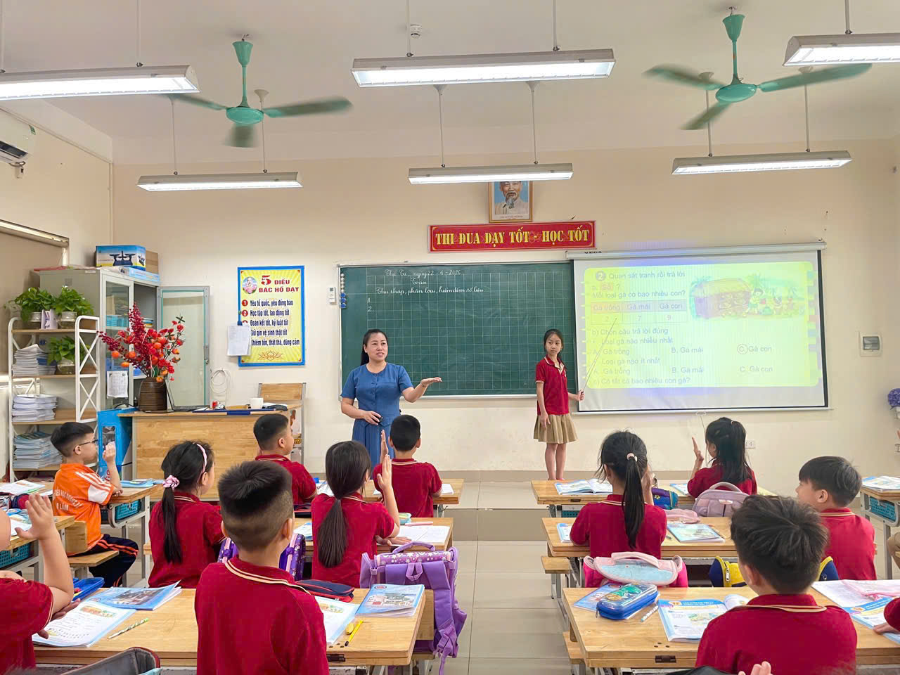 Xếp lương gi&aacute;o vi&ecirc;n theo vị tr&iacute; việc l&agrave;m từ năm 2026- Ảnh 1.