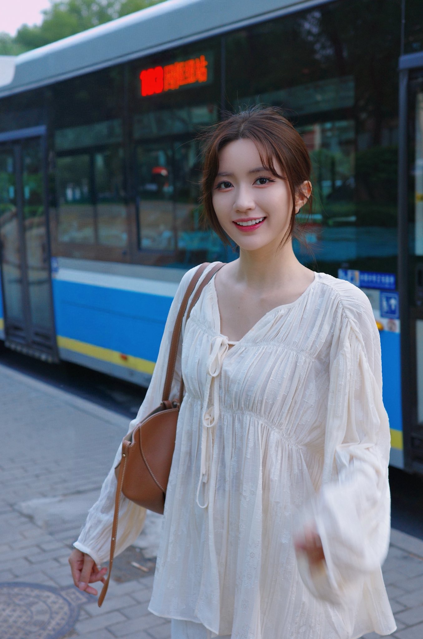 Ngọc Huyền: Phong c&aacute;ch thời trang hiện đại của ch&aacute;u d&acirc;u Ch&iacute; Trung Năm 2023 - Ảnh 1.