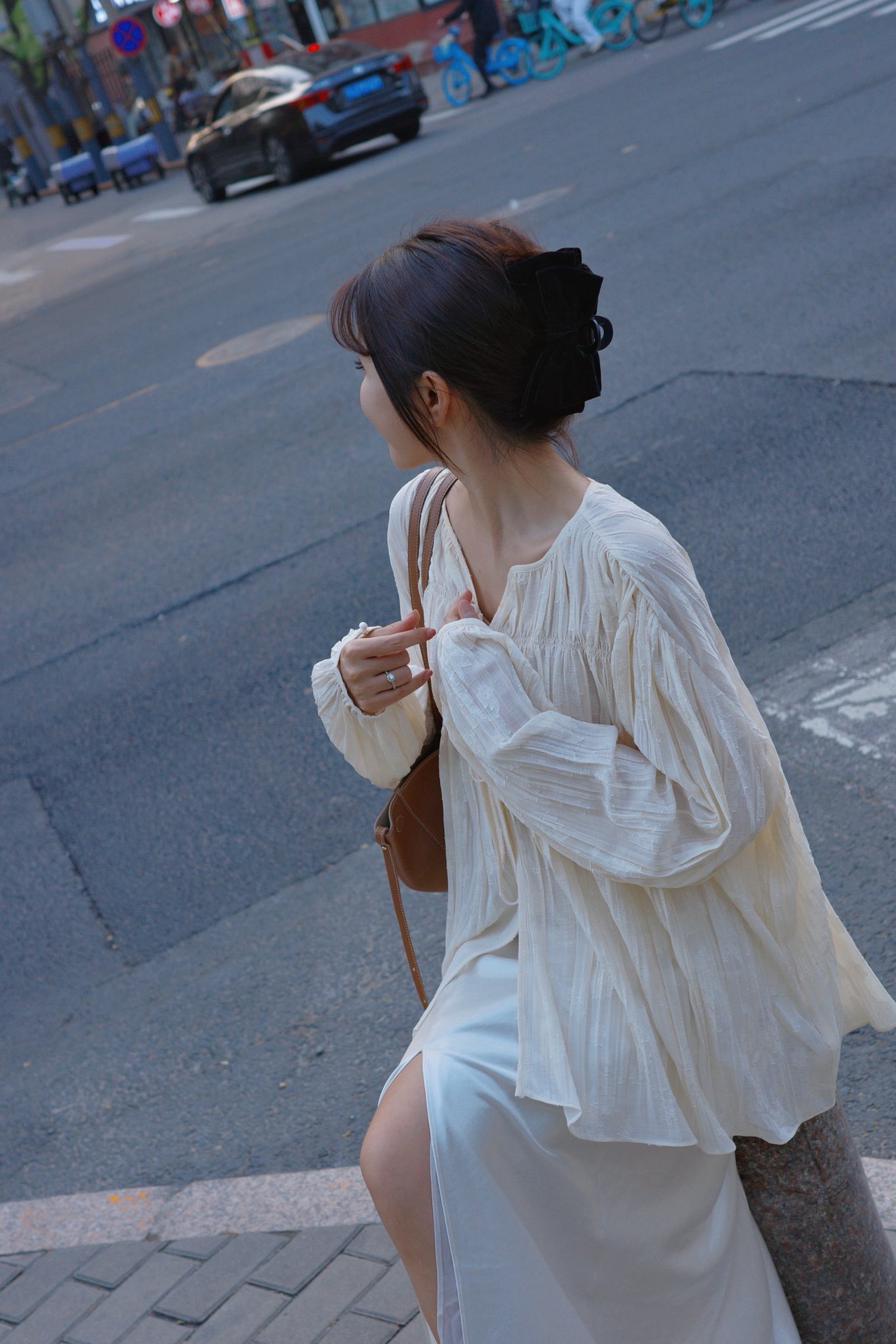 Ngọc Huyền: Phong c&aacute;ch thời trang hiện đại của ch&aacute;u d&acirc;u Ch&iacute; Trung Năm 2023 - Ảnh 4.