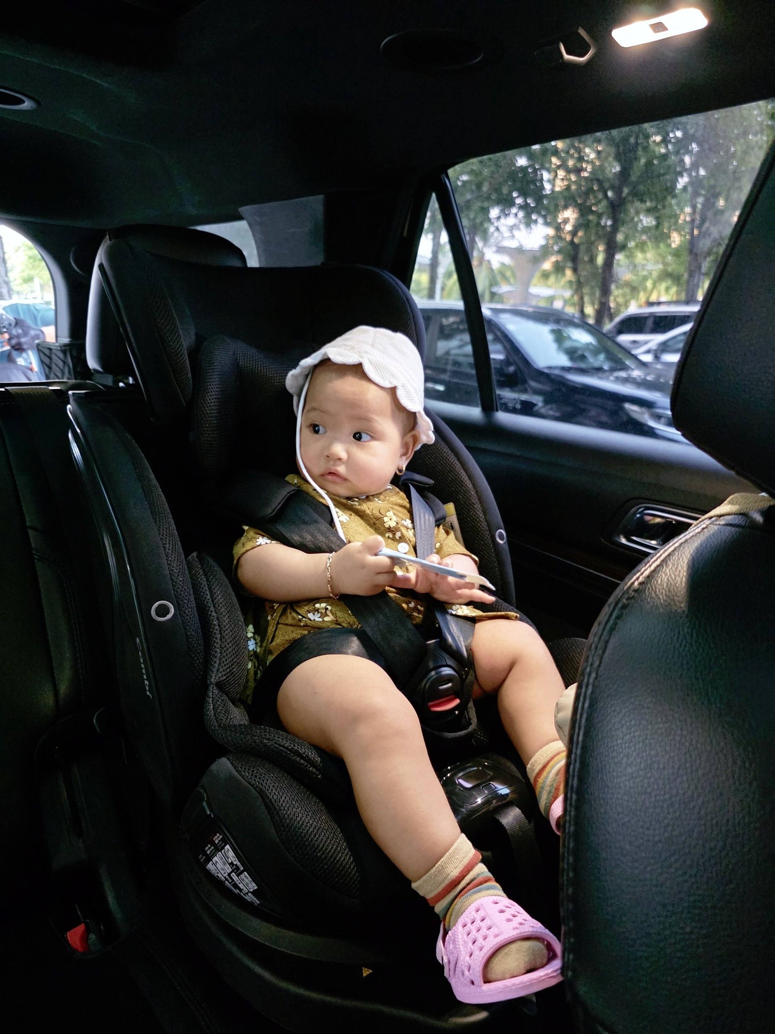 H'Hen Ni&ecirc; v&agrave; khoảnh khắc h&agrave;i hước c&ugrave;ng con g&aacute;i 7 th&aacute;ng tuổi g&acirc;y sốt mạng x&atilde; hội - Ảnh 6.