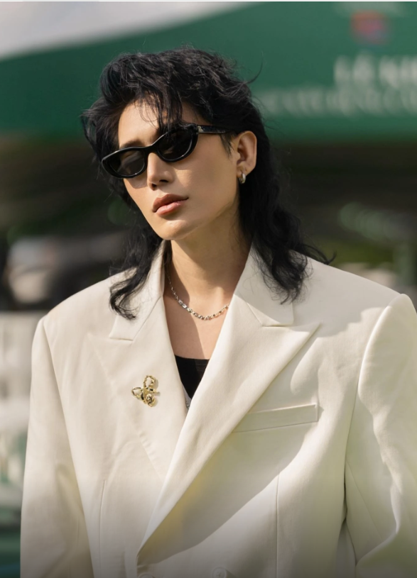 Nhạc sĩ Ch&acirc;u Đăng Khoa n&oacute;i g&igrave; về c&acirc;u h&aacute;t g&acirc;y tranh c&atilde;i 'L&uacute;a ch&iacute;n cao m&agrave; chẳng hề c&uacute;i đầu' do Cẩm Ly v&agrave; H&ograve;a Minzy thể hiện - Ảnh 2.