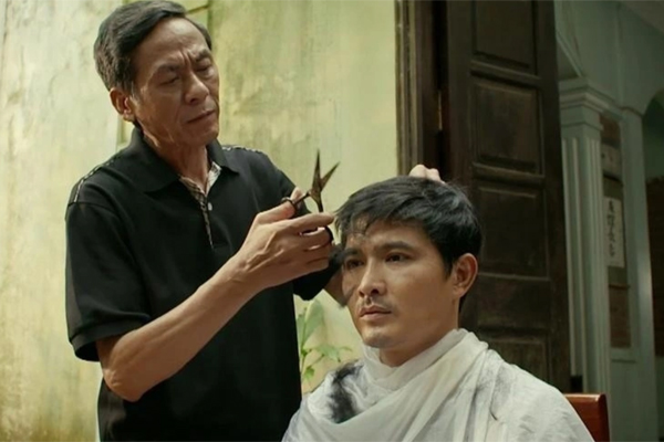 Vợ con NSND B&ugrave;i B&agrave;i B&igrave;nh thấu hiểu, động vi&ecirc;n khi nghệ sĩ đảm nhận vai phản diện trong phim trăm tỷ - Ảnh 5.