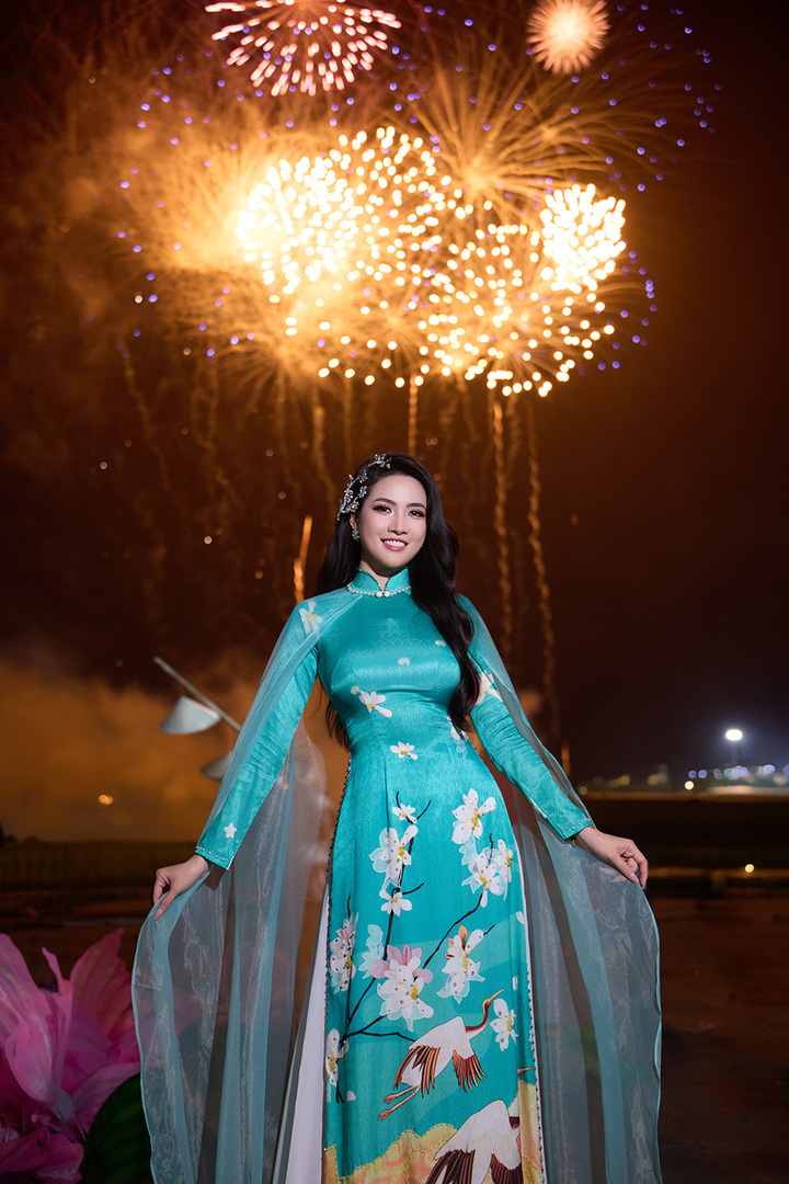 Nhan sắc Hoa hậu Phan Thị Mơ sau 8 năm đăng quang cuộc thi quốc tế - Ảnh 3.