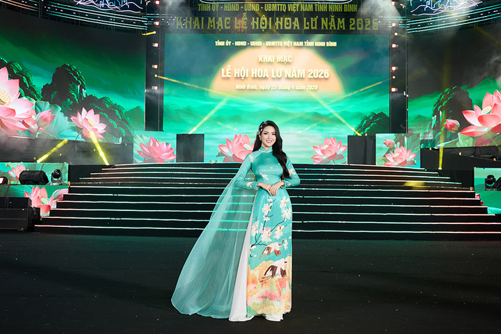 Nhan sắc Hoa hậu Phan Thị Mơ sau 8 năm đăng quang cuộc thi quốc tế - Ảnh 2.