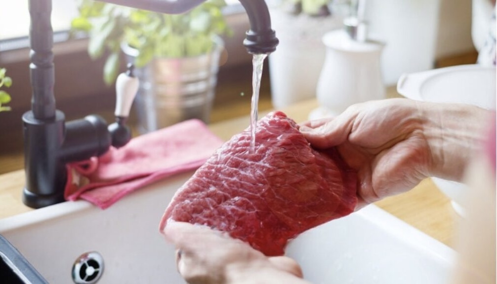 7 hành vi tưởng là sạch sẽ thực chất lại 'rất bẩn', nhiều người mắc phải hàng ngày - Ảnh 4.