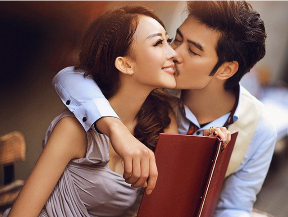 B&iacute; mật của người thu nhập tốt, gia đ&igrave;nh hạnh ph&uacute;c: Lu&ocirc;n 'đặt vợ l&ecirc;n đầu' - Ảnh 1.