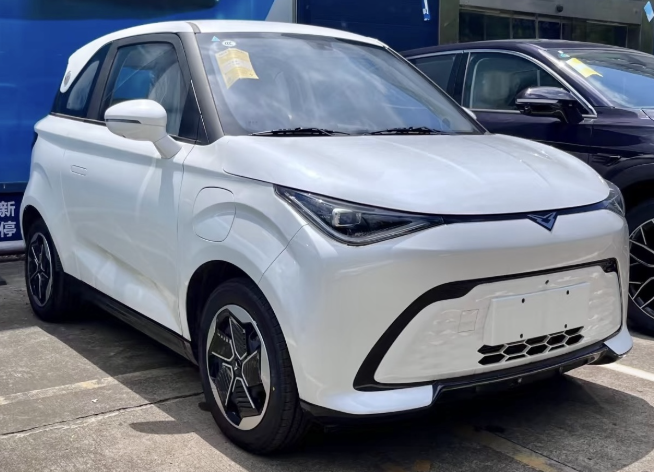 SUV hạng A gi&aacute; 184 triệu đồng với thiết kế tinh tế v&agrave; khả năng di chuyển 310 km / lần sạc - Ảnh 2.