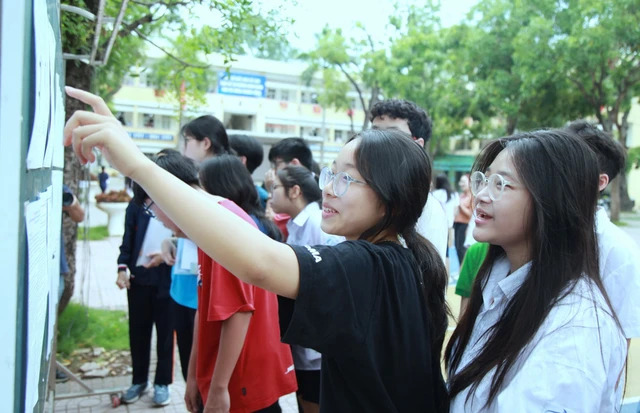 Miền Bắc nắng n&oacute;ng gay gắt k&eacute;o d&agrave;i sau mưa d&ocirc;ng - Ảnh 3.