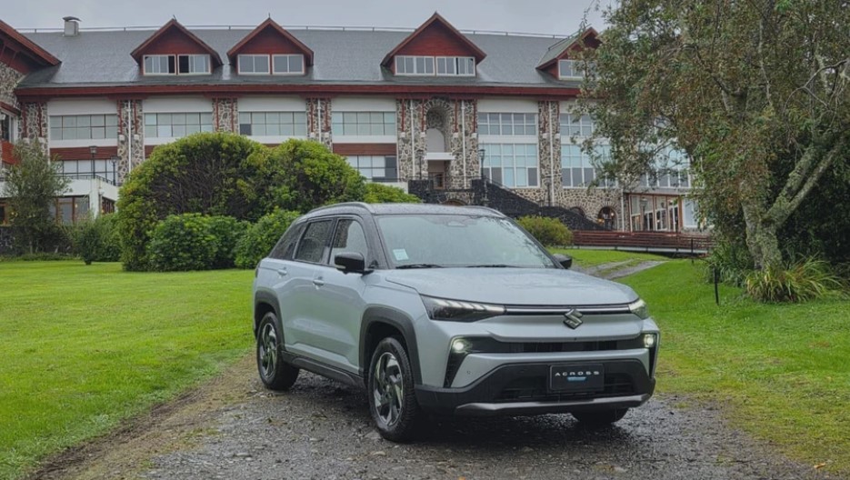 SUV hạng B giá 456 triệu đồng của thương hiệu đình đám đẹp long lanh, trang bị sánh ngang Mitsubishi Xforce, rẻ chỉ như xe hạng A - Ảnh 3. SUV hạng B giá 456 triệu đồng của thương hiệu đình đám đẹp long lanh, trang bị sánh ngang Mitsubishi Xforce, rẻ chỉ như xe hạng A - Ảnh 3.