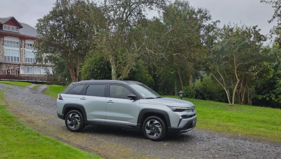 SUV hạng B giá 456 triệu đồng của thương hiệu đình đám đẹp long lanh, trang bị sánh ngang Mitsubishi Xforce, rẻ chỉ như xe hạng A - Ảnh 4. SUV hạng B giá 456 triệu đồng của thương hiệu đình đám đẹp long lanh, trang bị sánh ngang Mitsubishi Xforce, rẻ chỉ như xe hạng A - Ảnh 4.