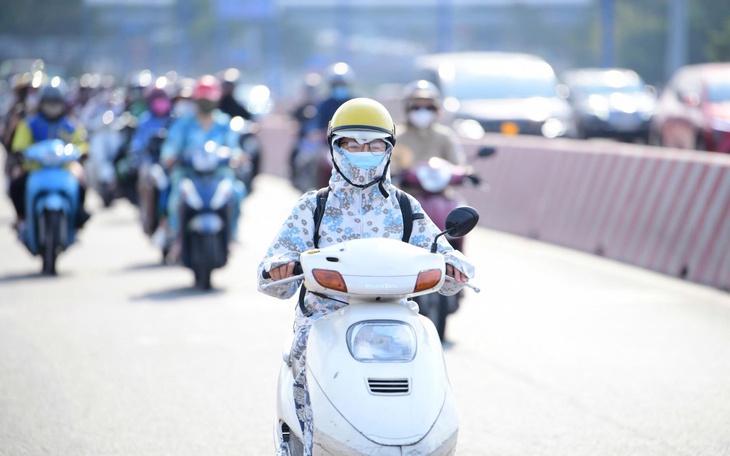 Tin s&aacute;ng 4/4: Miền Bắc nắng n&oacute;ng gay gắt k&eacute;o d&agrave;i sau mưa d&ocirc;ng; tất cả người d&acirc;n c&oacute; sổ đỏ ch&uacute; &yacute;: Nếu nhận được giấy mời n&agrave;y, b&aacute;o c&ocirc;ng an ngay