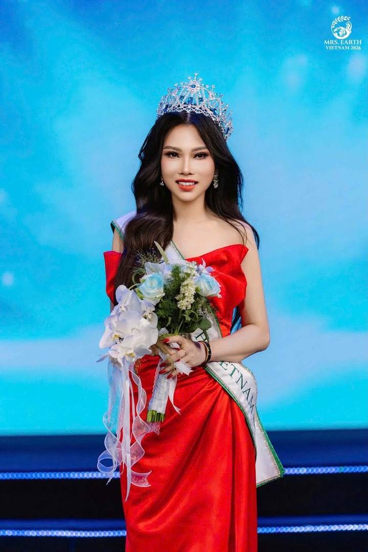 Mrs Earth Vietnam 2026: Mồ c&ocirc;i cha mẹ năm 3 tuổi v&agrave; h&agrave;nh tr&igrave;nh vươn l&ecirc;n đầy nghị lực - Ảnh 1.