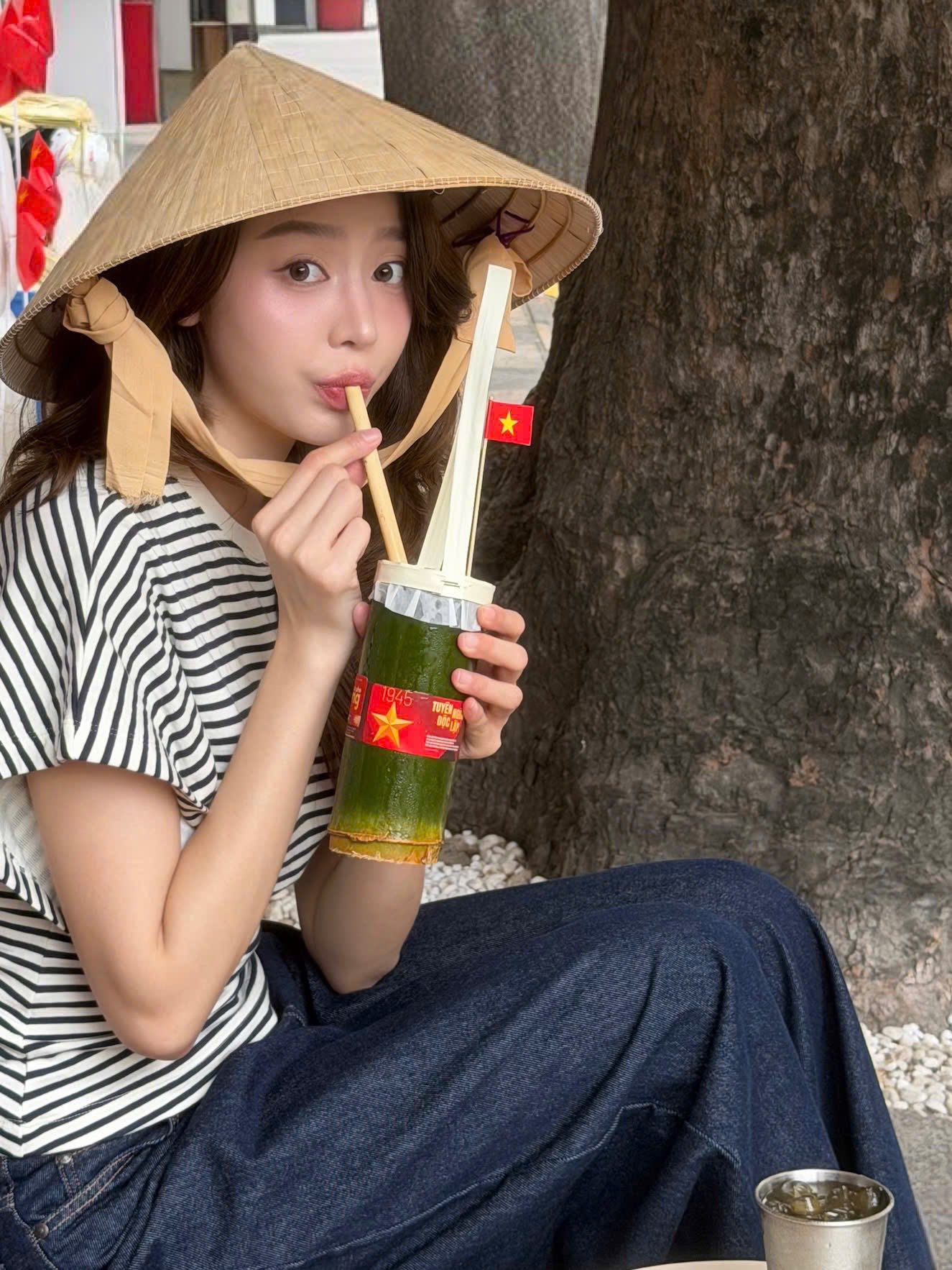 Hoa hậu thanh thủy tỏa s&aacute;ng với vẻ đẹp của h&ograve;a b&igrave;nh trong bộ ảnh kỷ niệm 30 / 4 - Ảnh 9.