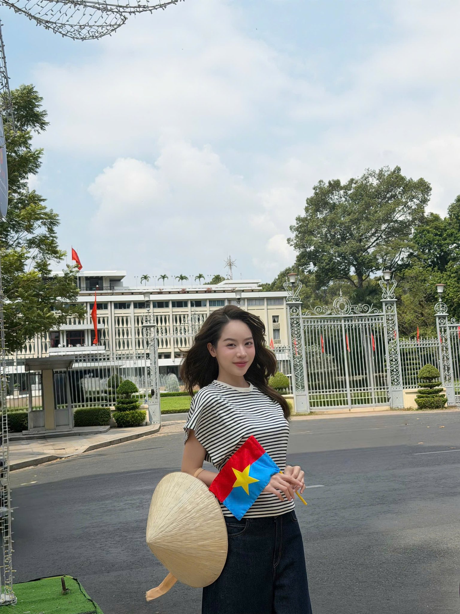 Hoa hậu thanh thủy tỏa s&aacute;ng với vẻ đẹp của h&ograve;a b&igrave;nh trong bộ ảnh kỷ niệm 30 / 4 - Ảnh 3.