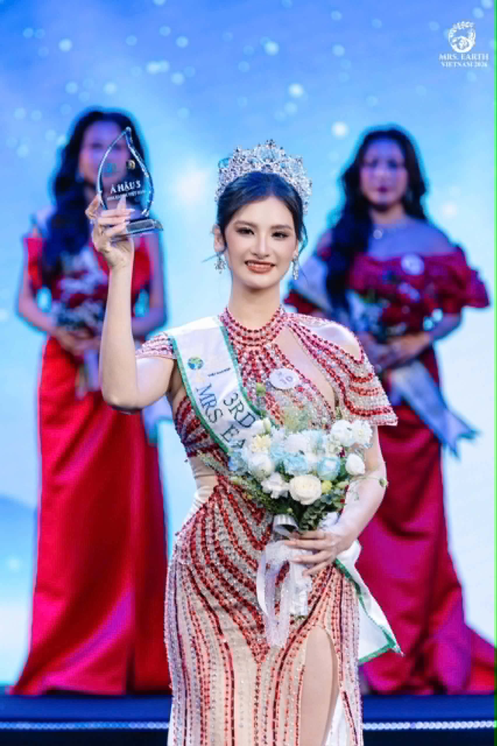 Nữ diễn vi&ecirc;n VTV vừa trở th&agrave;nh &Aacute; hậu Mrs Earth Vietnam 2026 l&agrave; ai? - Ảnh 1.