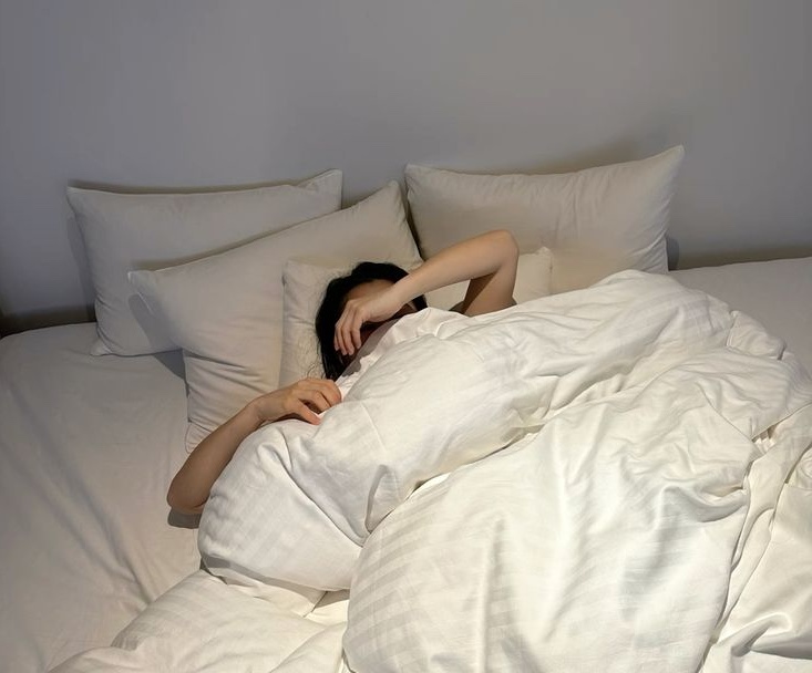 5 th&oacute;i quen buổi tối &acirc;m thầm 'hại gan', hại thận nhưng rất nhiều người Việt v&ocirc; tư l&agrave;m mỗi ng&agrave;y - Ảnh 1.