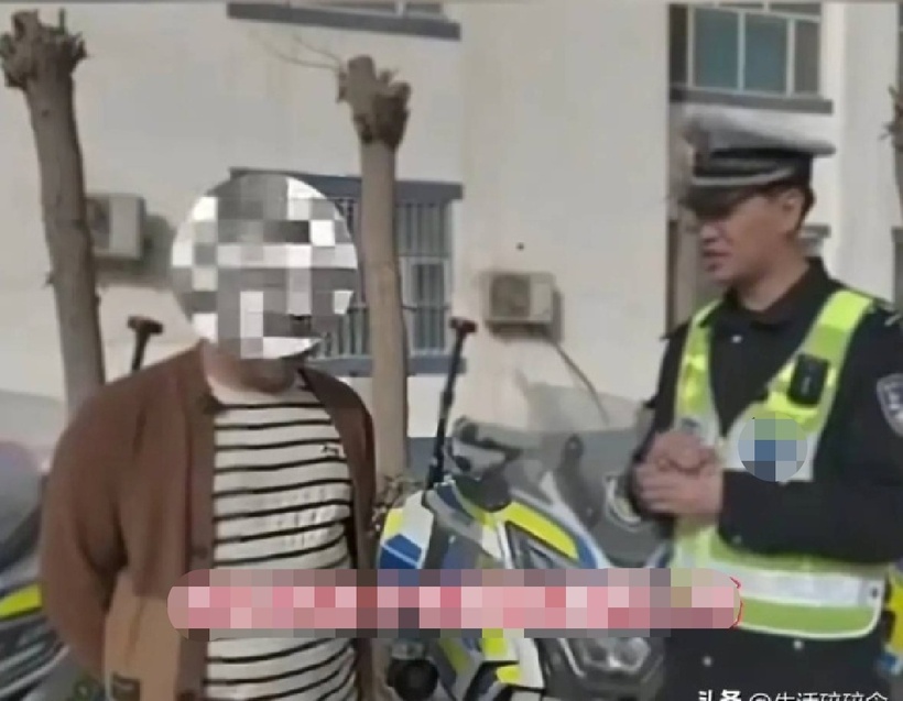 Nghi ngờ chồng ngọai t&igrave;nh , vợ liều m&igrave;nh theo d&otilde;i bằng c&aacute;ch treo m&igrave;nh sau xe tải - Ảnh 2.