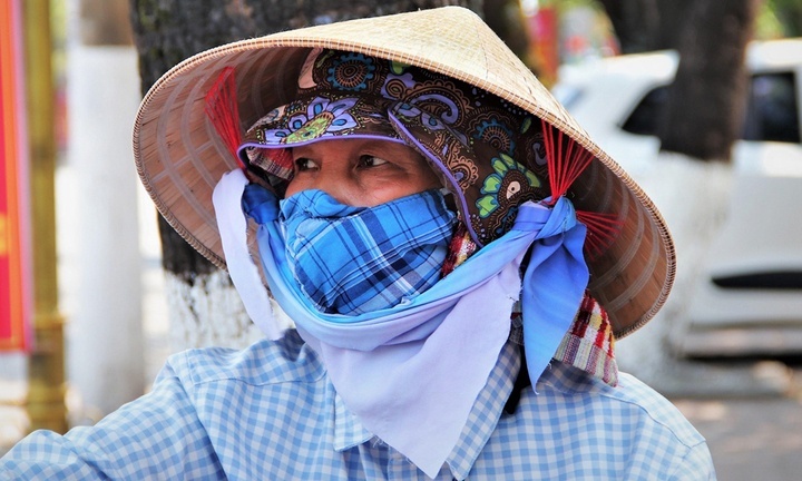 Thời tiết h&ocirc;m nay (4-4): Miền Bắc c&oacute; mưa d&ocirc;ng, miền Trung v&agrave; miền Nam nắng n&oacute;ng gay gắt - Ảnh 1.