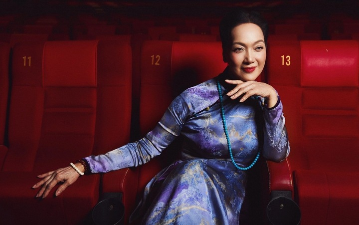 NSND đ&oacute;ng phim dẫn đầu ph&ograve;ng v&eacute;: L&agrave; mỹ nh&acirc;n m&agrave;n ảnh, U70 vẫn trẻ đẹp kh&oacute; tin - Ảnh 13.