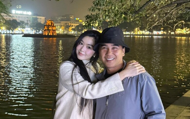 MC Quyền Linh chúc mừng sinh nhật con gái Lọ Lem tròn 20 tuổi đầy cảm động - Ảnh 1. MC Quyền Linh chúc mừng sinh nhật con gái Lọ Lem tròn 20 tuổi đầy cảm động - Ảnh 1.