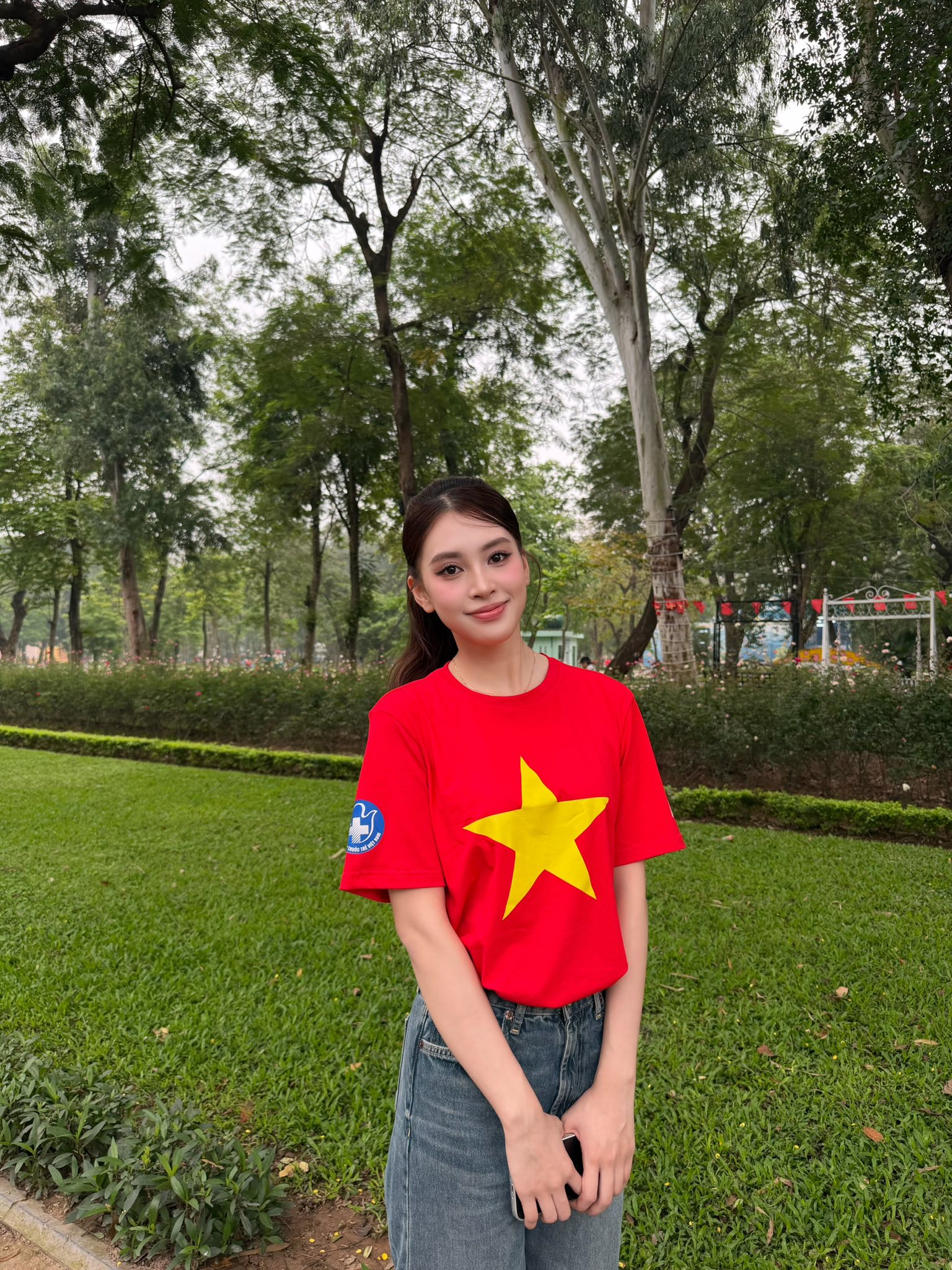 Lương th&ugrave;y Linh v&agrave; Trần Tiểu Vy lan tỏa Sức khỏe tại C&ocirc;ng vi&ecirc;n Thống Nhất - Ảnh 5.