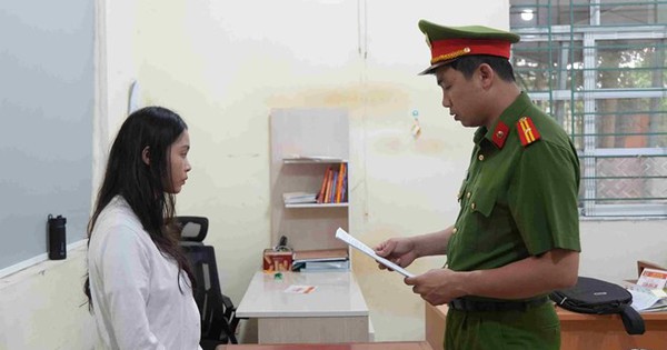 Bốn Phụ Nữ Livestream Khiêu Dâm, Thu Hút Hơn 30.000 Người Theo Dõi Trực Tuyến