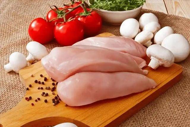 5 thực phẩm giúp cơ bắp dẻo dai sau tuổi 55 - Ảnh 5. 5 thực phẩm giúp cơ bắp dẻo dai sau tuổi 55 - Ảnh 5.