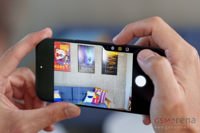 Gi&aacute; iPhone 17 Pro giảm sốc v&agrave; sự lựa chọn tiết kiệm cho kh&aacute;ch h&agrave;ng Việt 2026 - Ảnh 3.