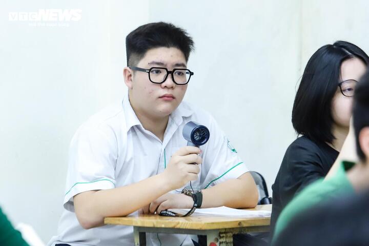 H&agrave; Nội c&ocirc;ng bố chỉ ti&ecirc;u lớp 10: Tuyển 81.448 suất, tỷ lệ v&agrave;o c&ocirc;ng lập 55% - Ảnh 1.