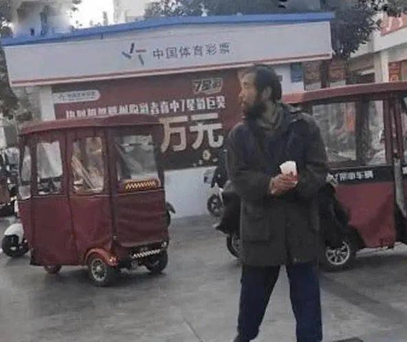 Bi kịch của thủ khoa đại học trở th&agrave;nh người v&ocirc; gia cư sau 26 năm lang bạt - Ảnh 4.
