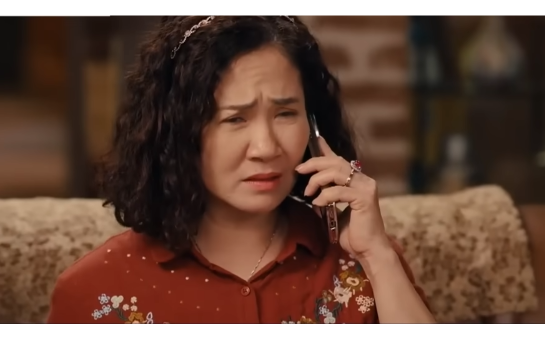 B&agrave; Diện (NSƯT Nguyệt Hằng) tức giận khi nh&agrave; xưởng bị đ&oacute;ng cửa v&igrave; g&acirc;y &ocirc; nhiễm m&ocirc;i trường