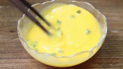 Đ&acirc;y mới l&agrave; trứng b&aacute;c chất lượng cao: C&aacute;ch l&agrave;m 99% mọi người chưa thử v&agrave; quan trọng l&agrave; kh&ocirc;ng d&ugrave;ng 1 giọt dầu n&agrave;o - Ảnh 1.