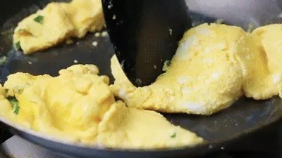 Đ&acirc;y mới l&agrave; trứng b&aacute;c chất lượng cao: C&aacute;ch l&agrave;m 99% mọi người chưa thử v&agrave; quan trọng l&agrave; kh&ocirc;ng d&ugrave;ng 1 giọt dầu n&agrave;o - Ảnh 5.